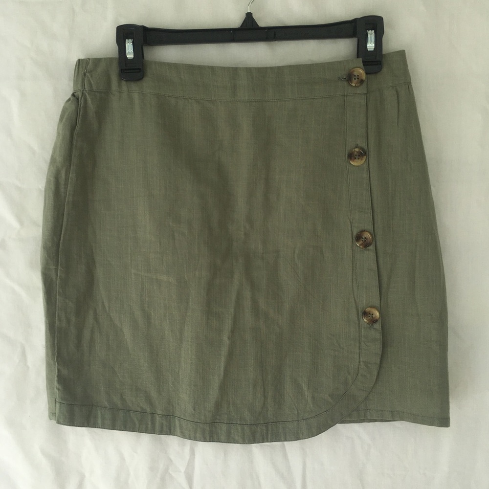 Francesca’s Collection Olive Green Mini Skirt NWT